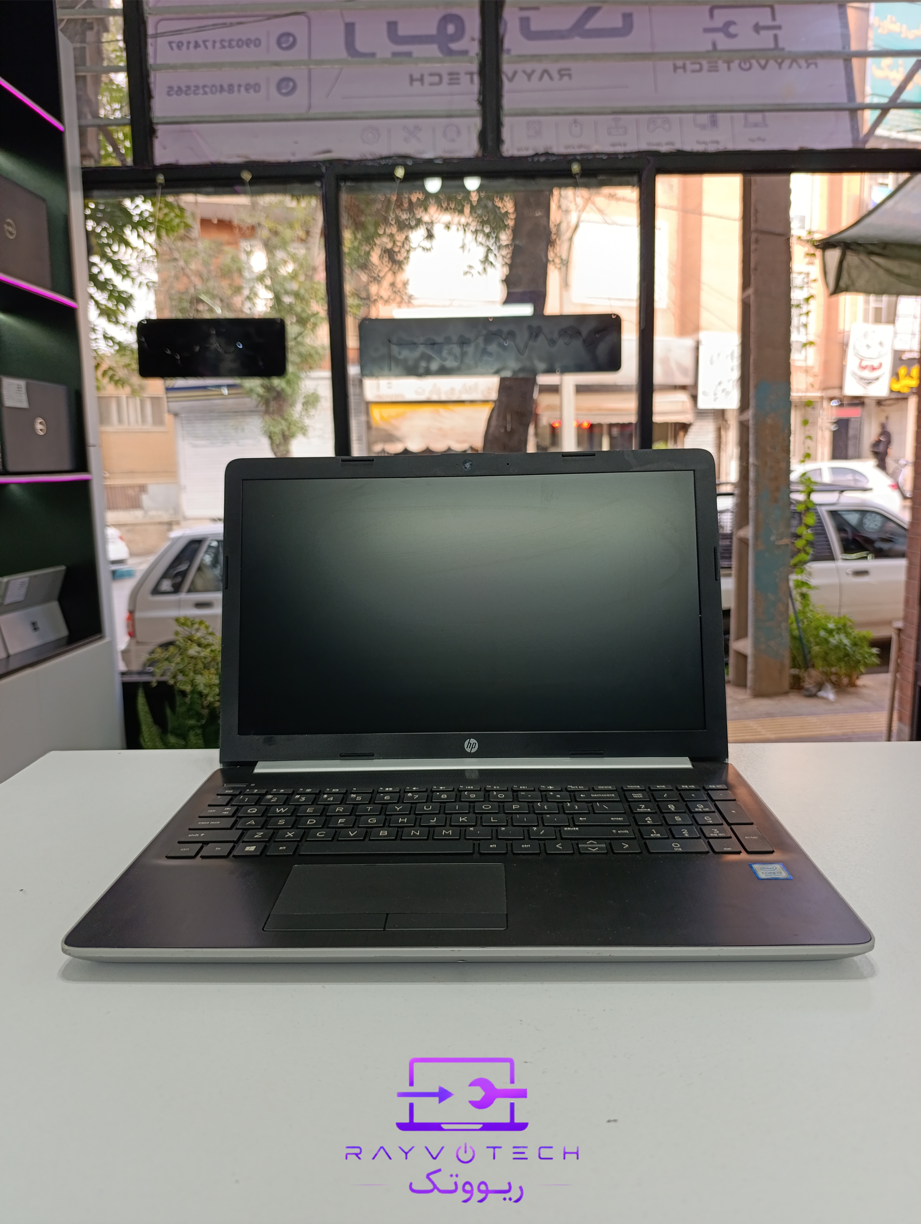 لپ‌تاپ استوک اچ‌پی (HP) مدل 15.6 اینچی / پردازنده i3 نسل 8 / رم 8GB / حافظه 256GB SSD